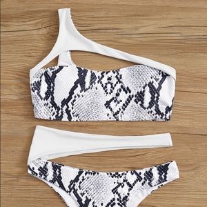 Snakeskin Cut-Out One Shoulder Bikini Swimsuit